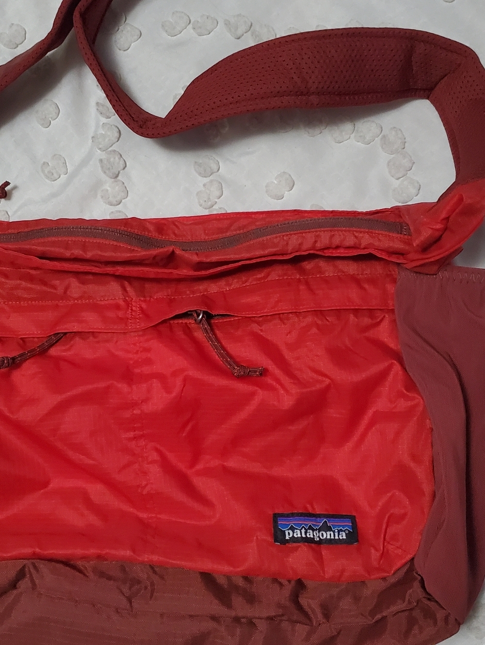 Patagonia Red & Wine Patagonia® Worn WearLightweight Travel Courier - Picture 3 of 6